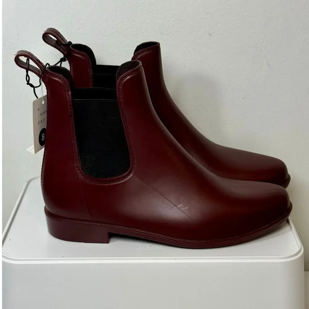 A New Day Chelsea Wide Width Rain Boots Burgundy Size 8 NWT